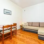 Apartman Apartments Angela 1001 *