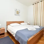 Apartments Angela 1001 Apartman *
