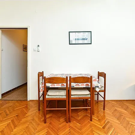 Apartment Apartments Angela 1001