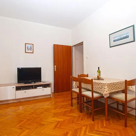 Apartments Angela 1001 Apartment Fazana